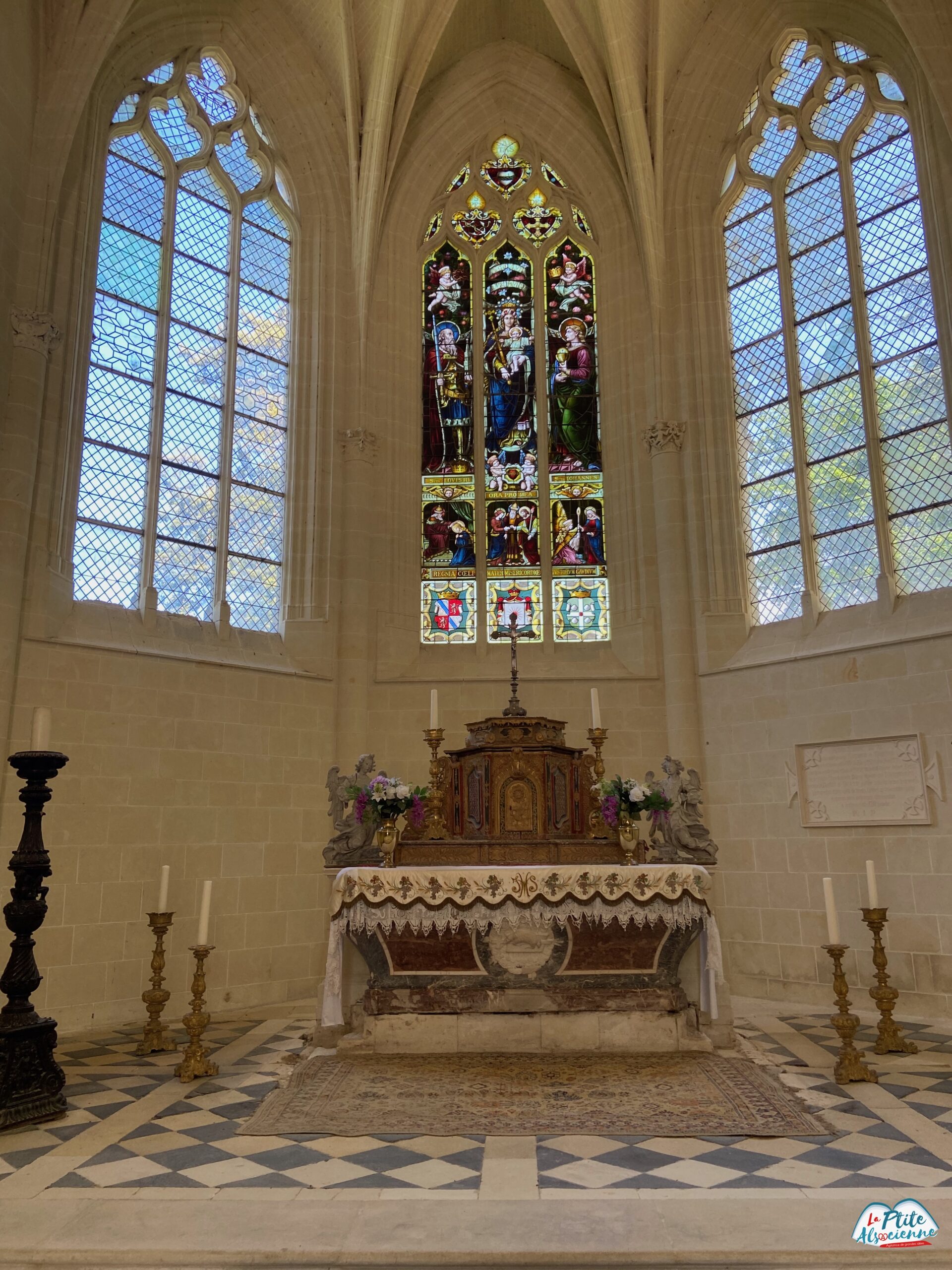 Intérieur de la Chapelle du Château d'Ussé. Le château de la Belle au Bois Dormant de Charles Perrault. Photo de LaPtiteAlsacienne