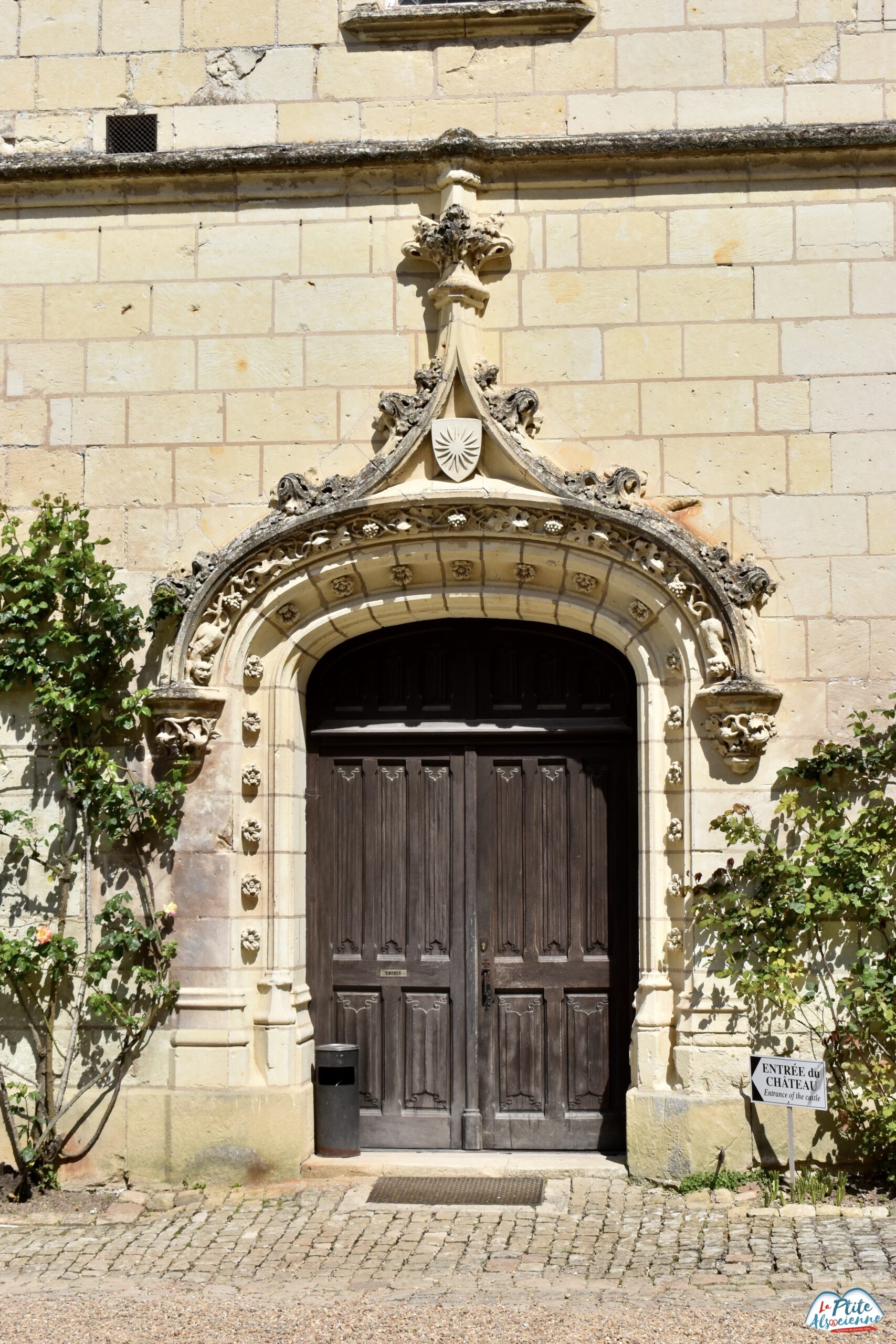 Porte d'entrée du Château d'Ussé - Photo par Cendrine Miesch en mai 2024